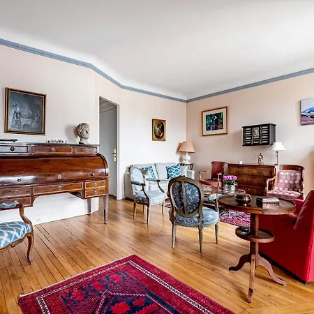 Apartment Veeve - Champagne Sky Paris