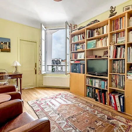 Veeve - Champagne Sky Apartment Paris