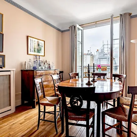 Apartment Veeve - Champagne Sky