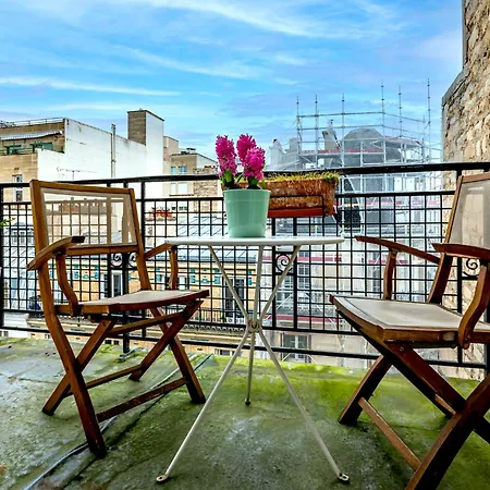 Veeve - Champagne Sky Apartment *