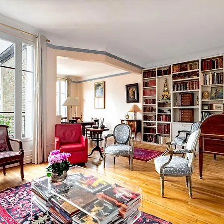 Apartment Veeve - Champagne Sky Paris
